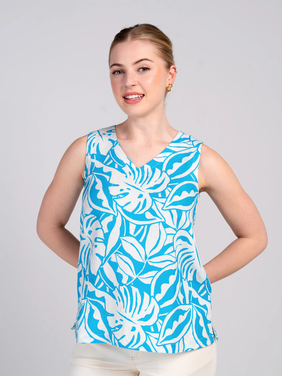 Printed Sleeveless Linen Top